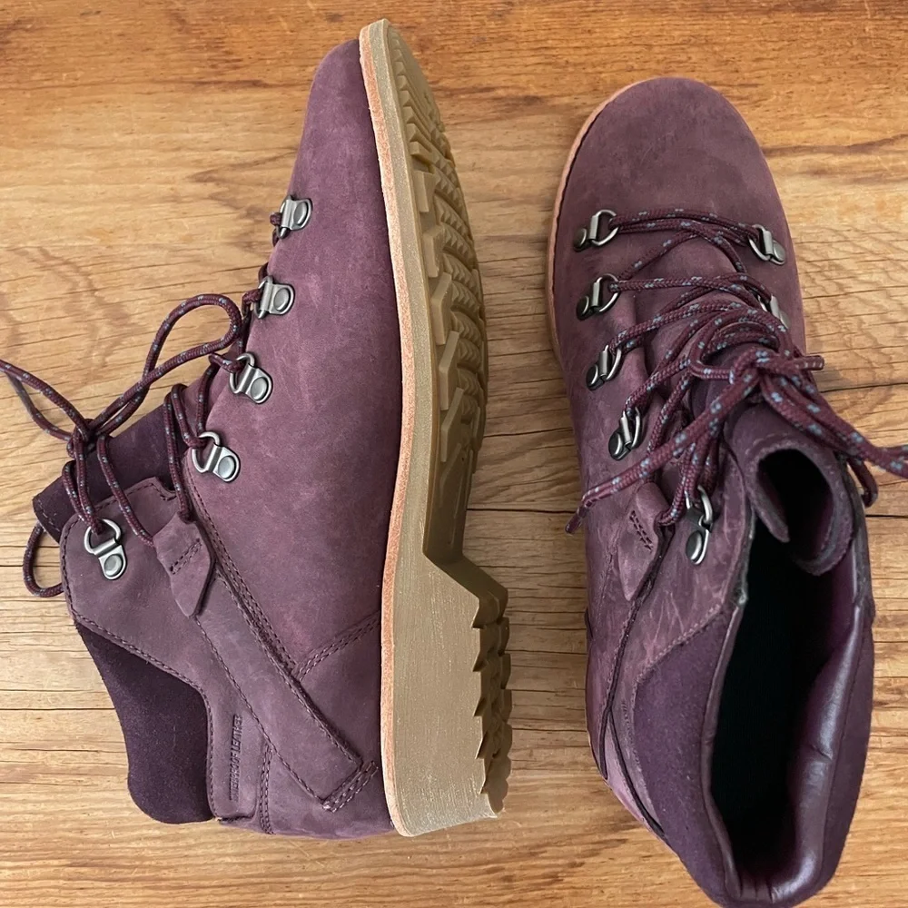 NWOB Teva De La Vin DS Alpine Low Fashion Boots Winter Booties Lace Up Womens 6